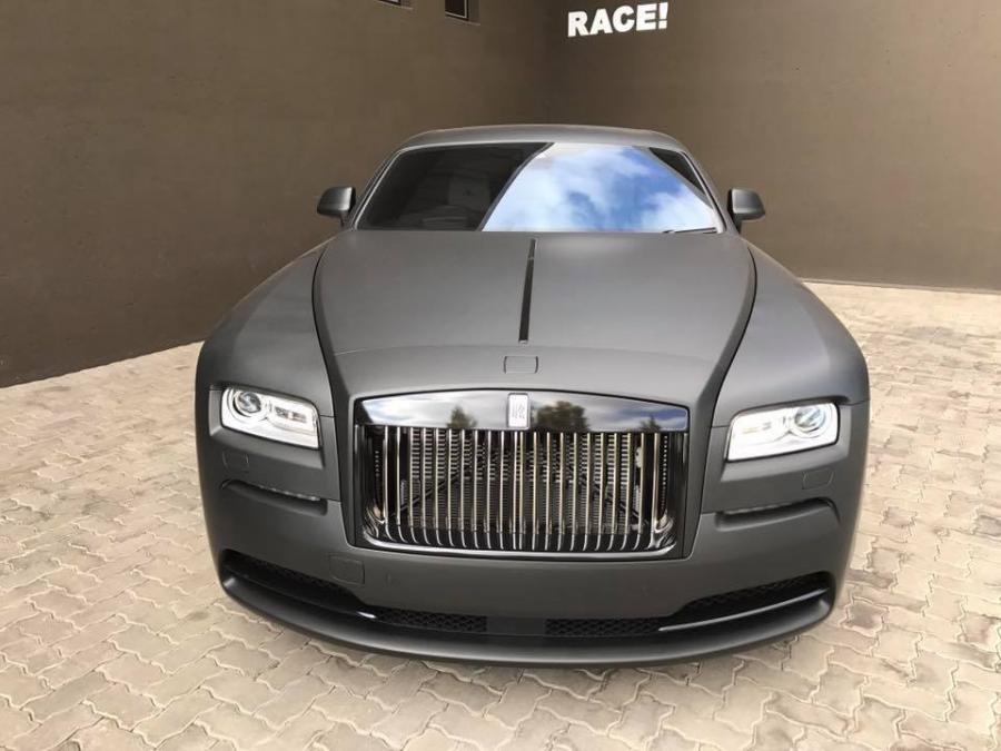  Rolls-Royce Wraith Matte Black by RACE! 2017 года  (фото 2 из 13)